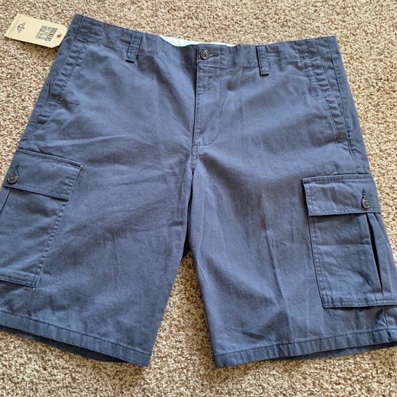 Dockers Other - Dockers men size 38 Blue Cargo Shorts NWTS